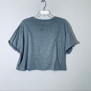 Peanuts Tops - Snoopy Crop T-Shirt Gray Size 2X Peanuts Tops - Snoopy Crop T-Shirt Gray Size 2X